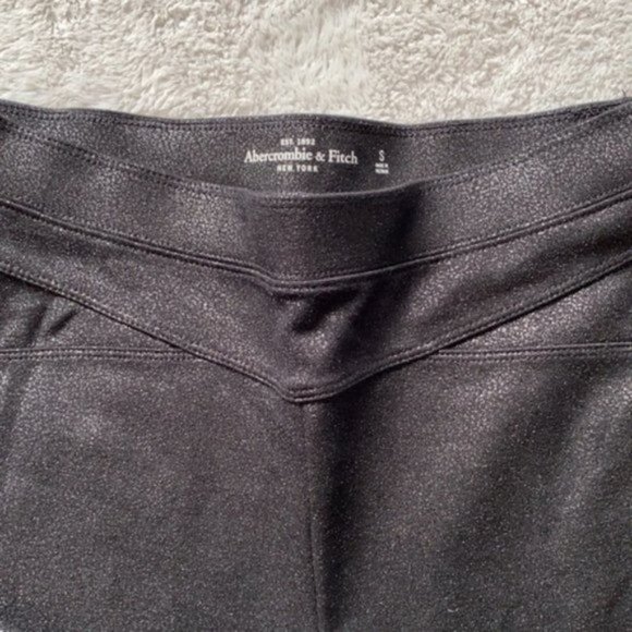 A&F Curved Abercrombie & Fitch Coated Black Pants- Leggings - Picture 10 of 11